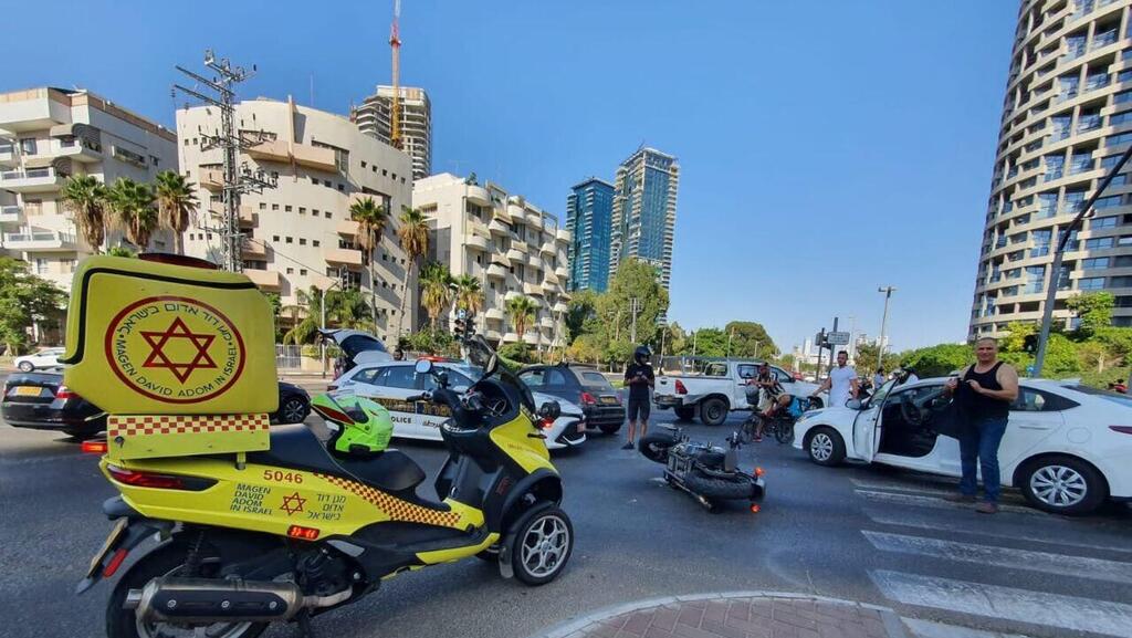 Место аварии в Тель-Авиве (Фото: МАДА) זירת התאונה בתל אביב