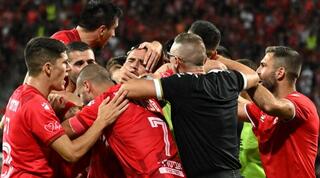 שחקני הפועל באר שבע חוגגים