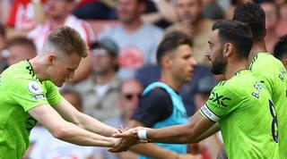 סקוט מקטומיניי וברונו פרננדש חוגגים