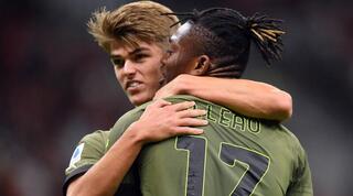 רפאל לאאו וצ'ארלס דה קטלארה חוגגים