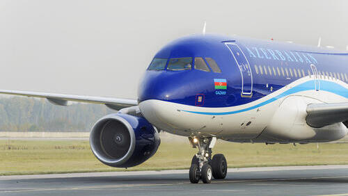 Самолет авиакомпании Azerbaijan Airlines