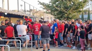 אוהדי הפועל חיפה בשערי אצטדיון גרין