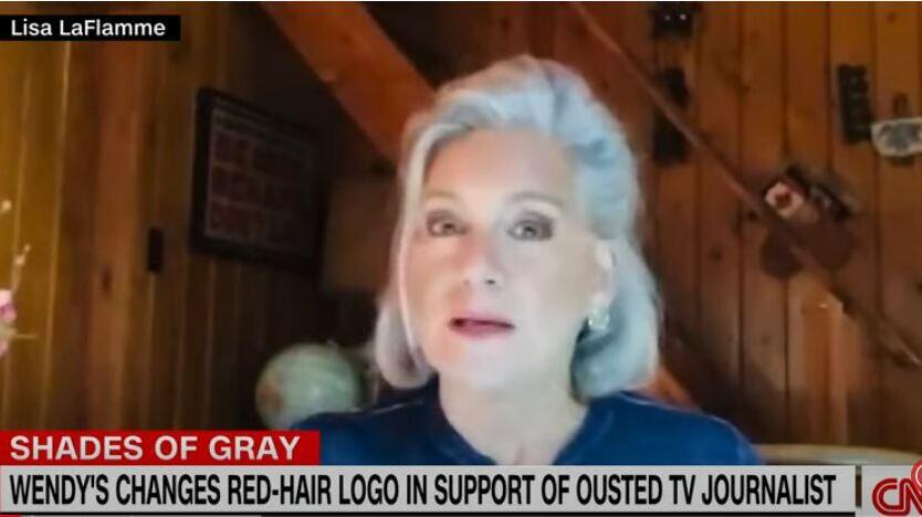 Лиза ЛаФламм с седыми волосами (Фото: снимок с экрана, канал CNN) ליסה לפלם