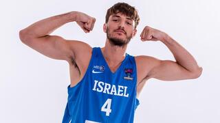 שחקן נבחרת ישראל בכדורסל רומן סורקין