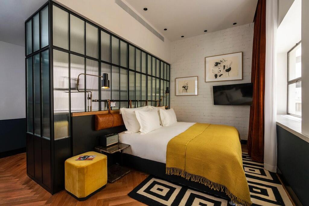 Номера отелей сети Atlas оформлены по последнему слову дизайна (Фото: Натан Двир) Номера отелей сети Atlas оформлены по последнему слову дизайна