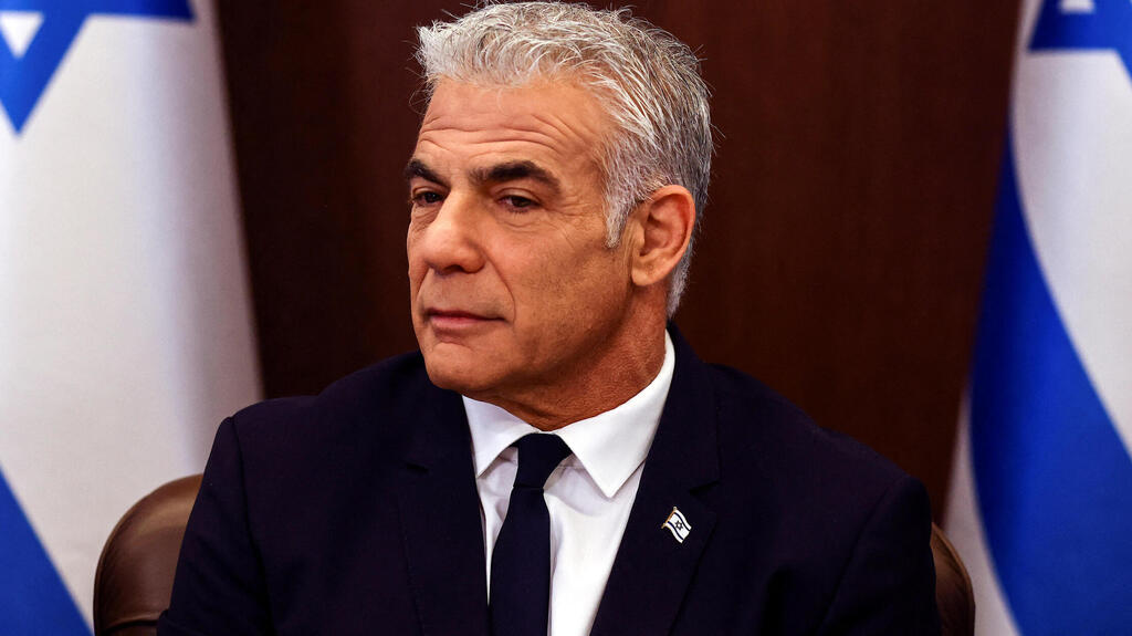 Prime Minister Yair Lapid (Photo: Reuters) יאיר לפיד בישיבת הממשלה