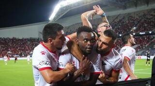 שחקני הפועל באר שבע חוגגים