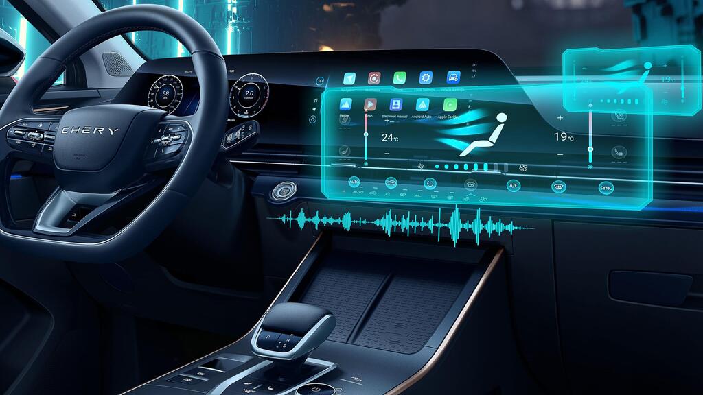 Интерфейс "человек-машина" и роскошный дизайн салона для футуристических ощущений 