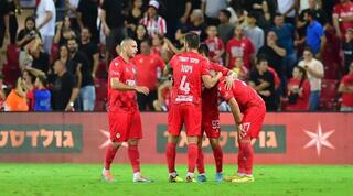 שחקני הפועל באר שבע חוגגים