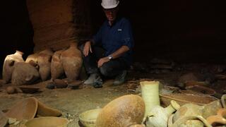 עשרות כלים עתיקים התגלו במערה