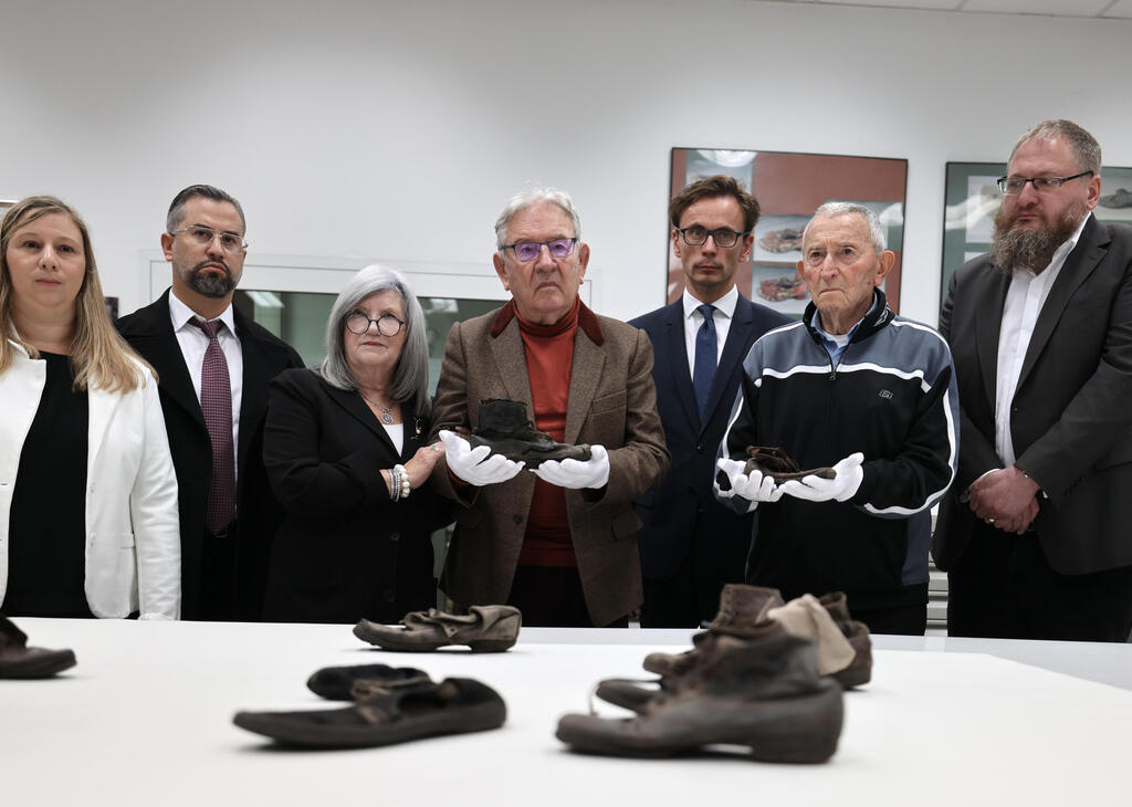 launch a global campaign to preserve some 8,000 shoes belonging to children, most of them Jewish, who were in vast majority murdered in the German Nazi concentration and extermination camp Auschwitz