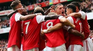 שחקני ארסנל חוגגים