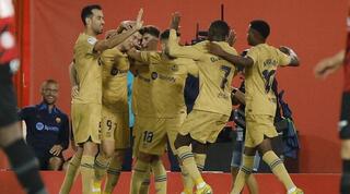 שחקני ברצלונה חוגגים