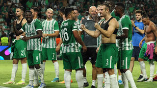 שחקני מכבי חיפה חוגגים לאחר הניצחון על יובנטוס בליגת האלופות