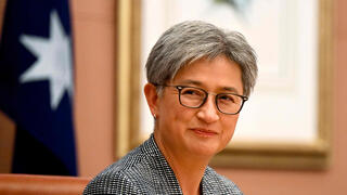     פני וונג שרת החוץ של אוסטרליה