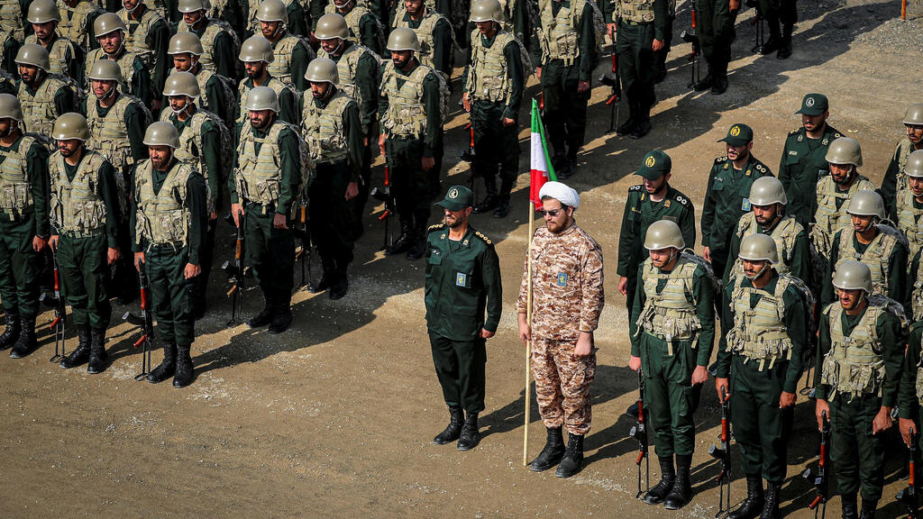 תרגיל צבאי של לוחמי משמרות המהפכה של איראן בצפון-מערב המדינה 17 באוקטובר