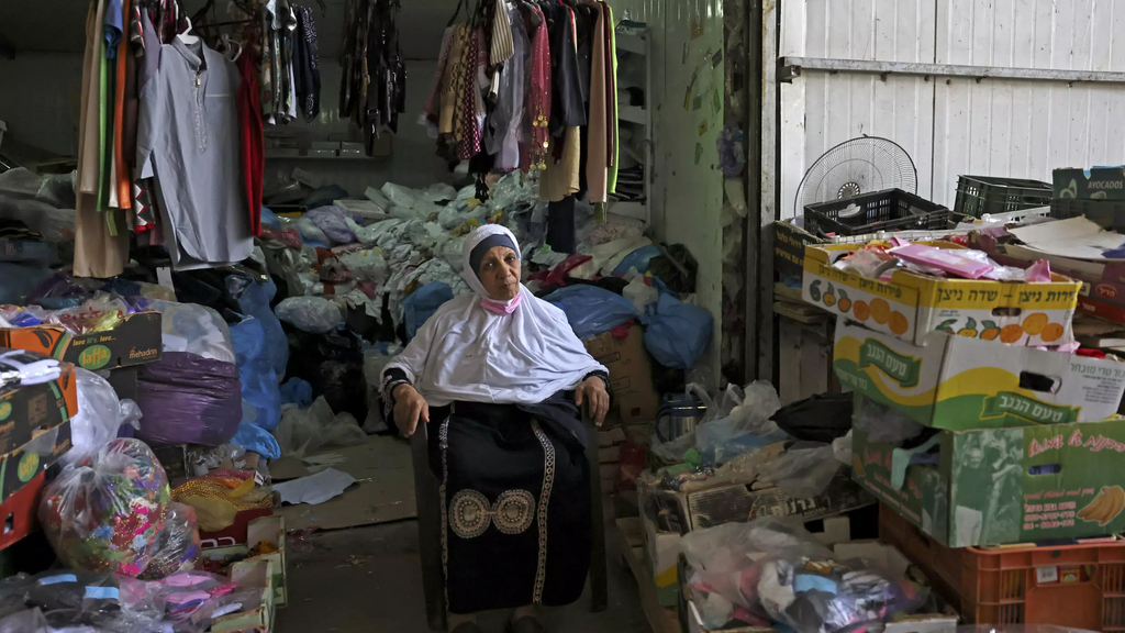 In Rahat's central market, many traders and shoppers were unable to name any candidates or parties (Photo: HAZEM BADER AFP) In Rahat's central market, many traders and shoppers were unable to name any candidates or parties