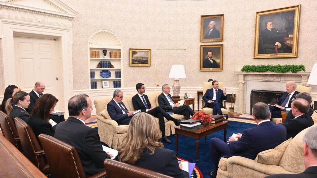 President Isaac Herzog meeting with U.S. President Joe Biden (Photo: Kobe Gideon, GPO) נשיא המדינה יצחק הרצוג פגישה עם נשיא ארה"ב ג'ו ביידן בבית הלבן וושינגטון ארה"ב