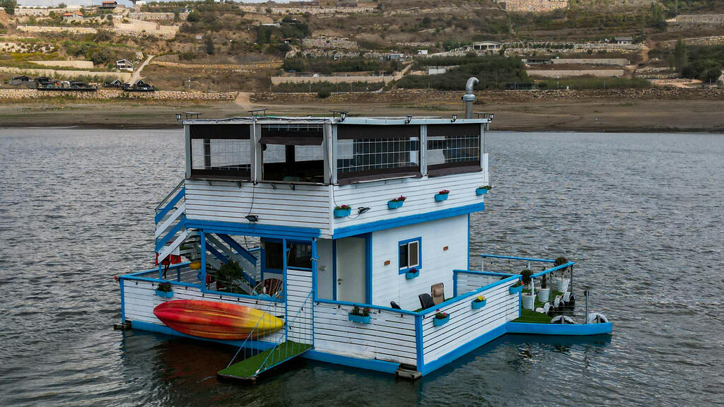 Вид на отель Santoram (Фото: Рони Киперман) צימר סנטורם בבריכת רם