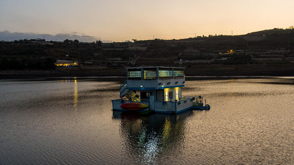 Фото: Рони Киперман צימר סנטורם בבריכת רם