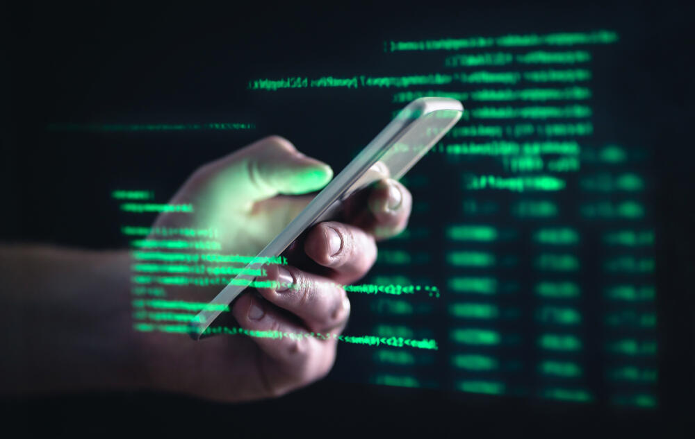 Мошеннику важно напугать жертву и выудить из нее информацию 