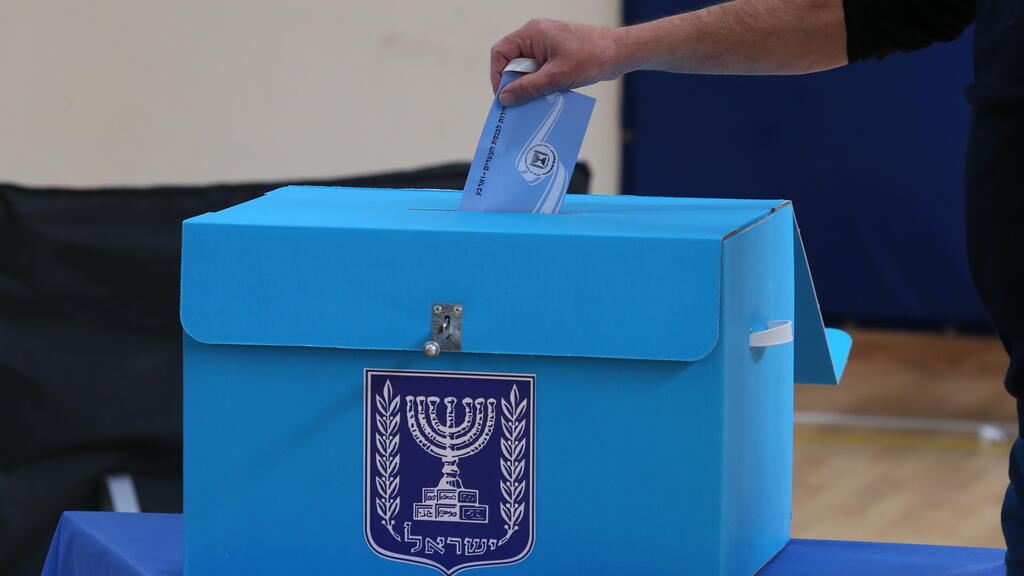 Israelis voting in 2021 (Photo: Amit Shabi) Israelis voting in 2021