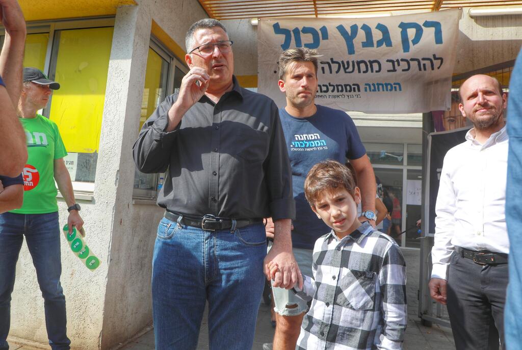 גדעון סער