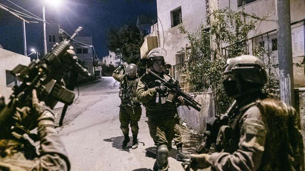 תיעוד מפעילות הכוחות בבית המחבל שביצע את הפיגוע במחסום בל