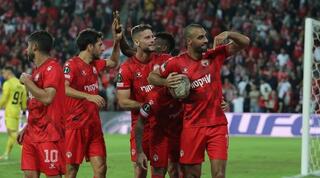 שחקני הפועל באר שבע חוגגים