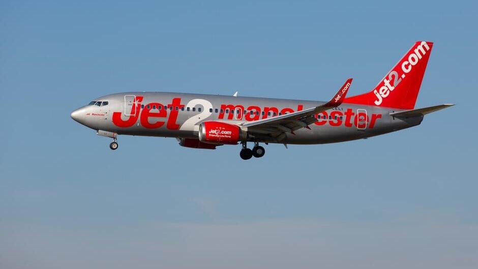 מטוס של חברת Jet2 מתכונן לנחיתה