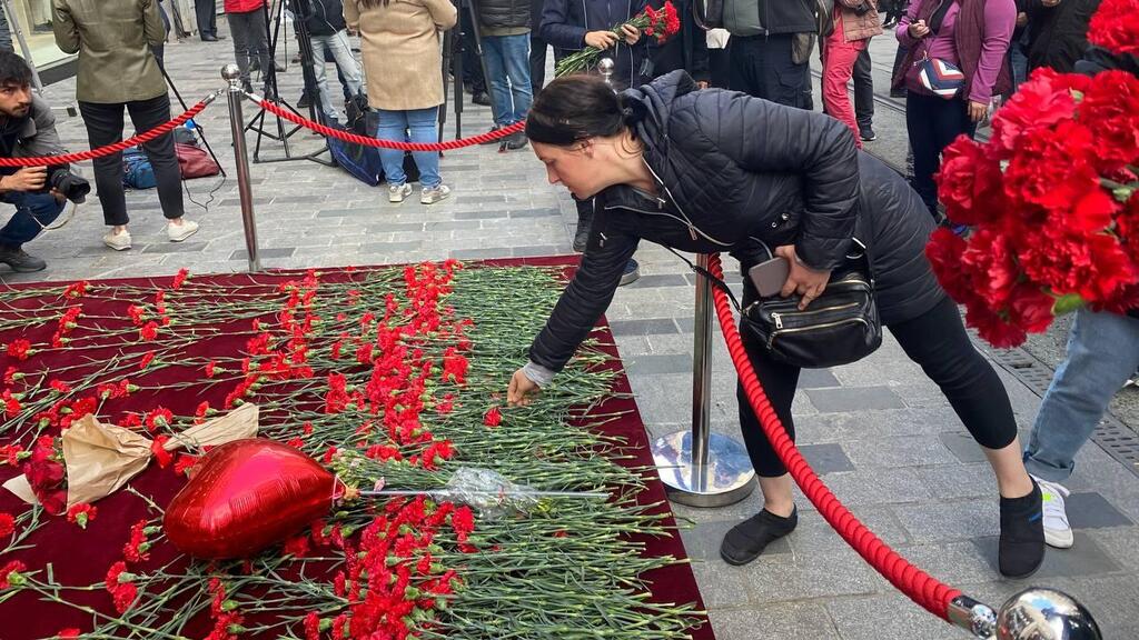 The scene of the attack in Istanbul (Photo: Adam Kotev ) זירת הפיגוע באיסטנבול