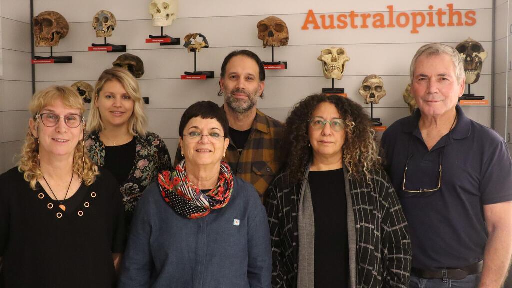  מימין לשמאל: פרופ' ישראל הרשקוביץ, פרופ' נירה אלפרסון-אפיל, ד"ר גיא סיסמה-ונטורה, פרופ' נעמה גורן-ענבר, ד"ר מריון פרווסט וד"ר עירית זהר