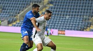 גיא אביב במאבק עם רועי זיקרי