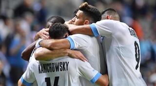 שחקני נבחרת ישראל חוגגים