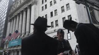 יהודים סמוך לבורסה בניו יורק