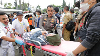 אינדונזיה רעידת אדמה עשרות הרוגים מאות פצועים ג'אווה מטפלים בפצועים