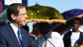 נשיא המדינה יצחק הרצוג בתפילות הסיגד בירושלים