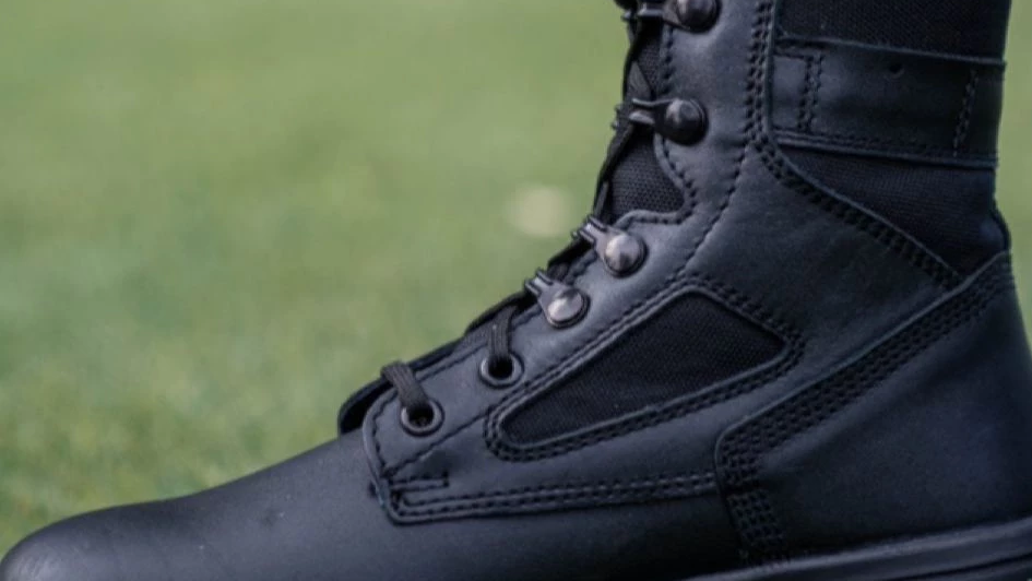 Новые ботинки для девушек (Фото: пресс-служба ЦАХАЛа) האפשרויות החדשות של החיילות בעת הגיוס