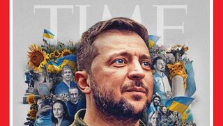 נשיא אוקראינה וולודימיר זלנסקי נבחר ל אישה השנה 2022 של המגזין טיים