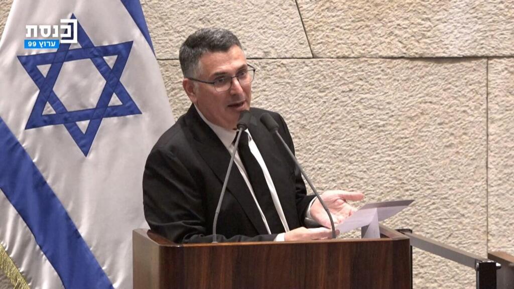 גדעון סער