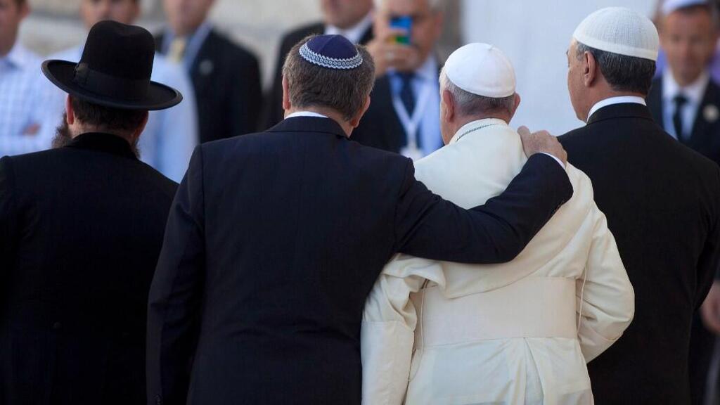 Pope Francis and Rabbi Abraham Skorka leave the Western Wall compound, after the pope prayed at the Wall in Jerusalem, Israel, May 26, 2014 