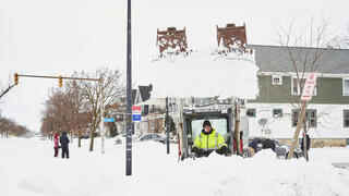 ארה"ב סופה סופת שלגים בעיר באפלו במדינת ניו יורק