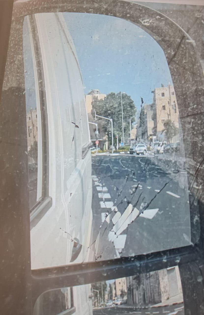   המראה השבורה