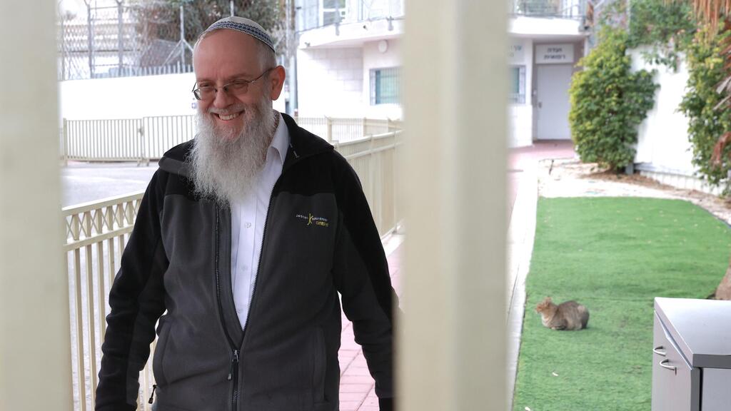 הרב עזרא שיינברג שהואשם בעברות מין בשחרור מכלא מעשיהו