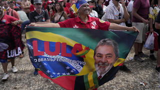 תומכי נשיא ברזיל הנבחר  לואיז אינסו לולה דה סילבה מחוץ ל ארמון פלנאלטו ב ברזיליה  השבעה