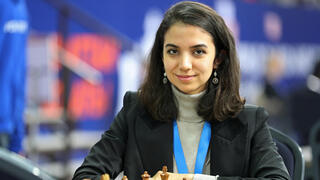 שרה חאדם שחמטאית איראנית התחרתה בלי חיג'אב איראן