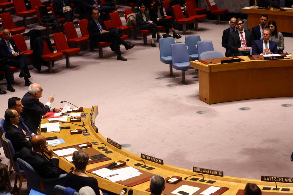 Head of the Palestinian mission to the UN Riyad Mansour scolds Israel's Ambassador to the UN Gilad Erdan during a Security Council hearing, January 5, 2023 