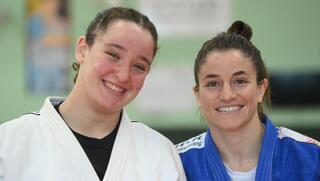 תמנע נלסון לוי יחד עם יולי מישינר