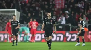 שחקני הפועל תל אביב בהלם על רקע חגיגות שחקני באר שבע