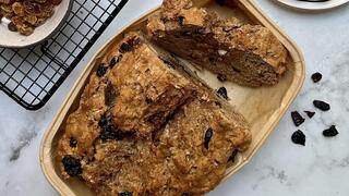 לחם פירות יבשים